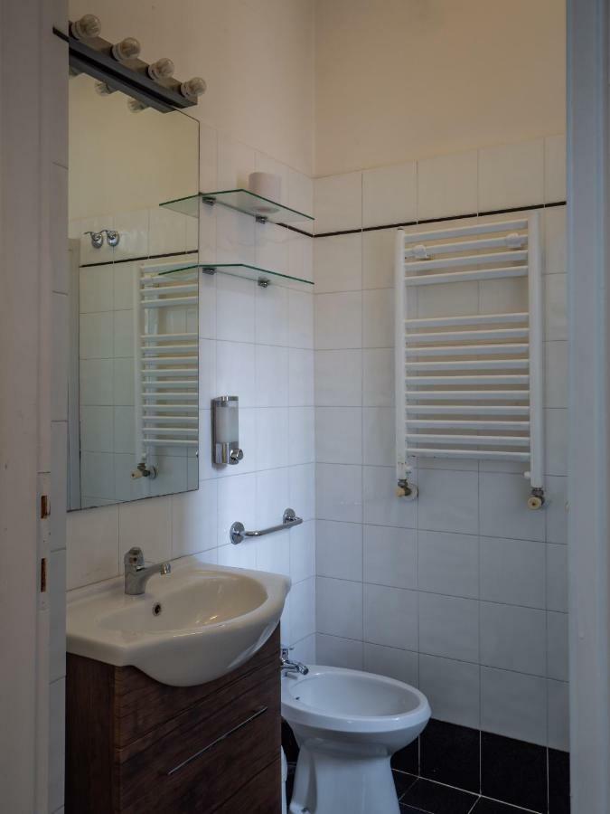 Bed and Breakfast Principe Amedeo Рим Экстерьер фото